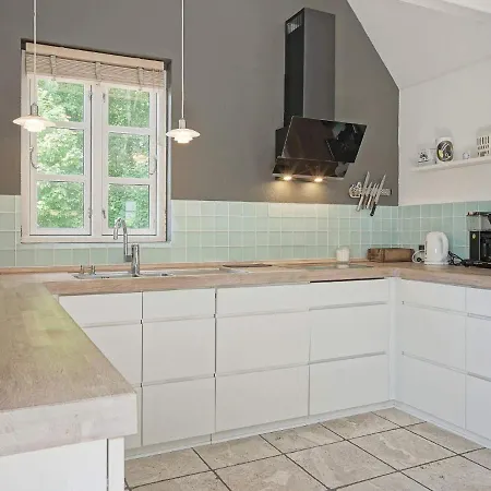 8 Person In R Nne 4* Rønne